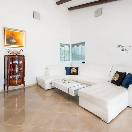 Dea - Luxury With Outdoor Swimming Pool Villa Vucevica