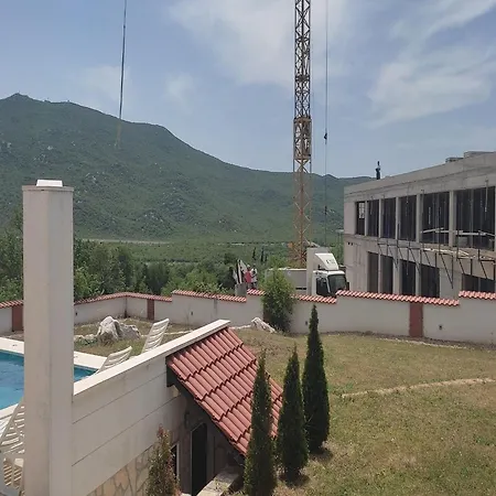 Villa Dea - Luxury With Outdoor Swimming Pool *